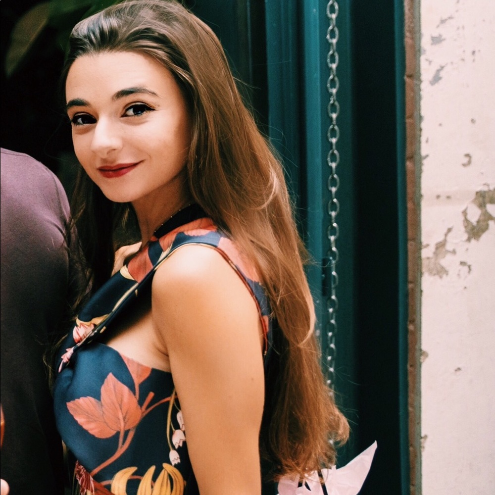 Meet your Posher, Vasilika